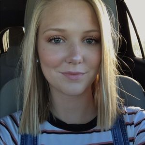 Meet your Posher, Isabella